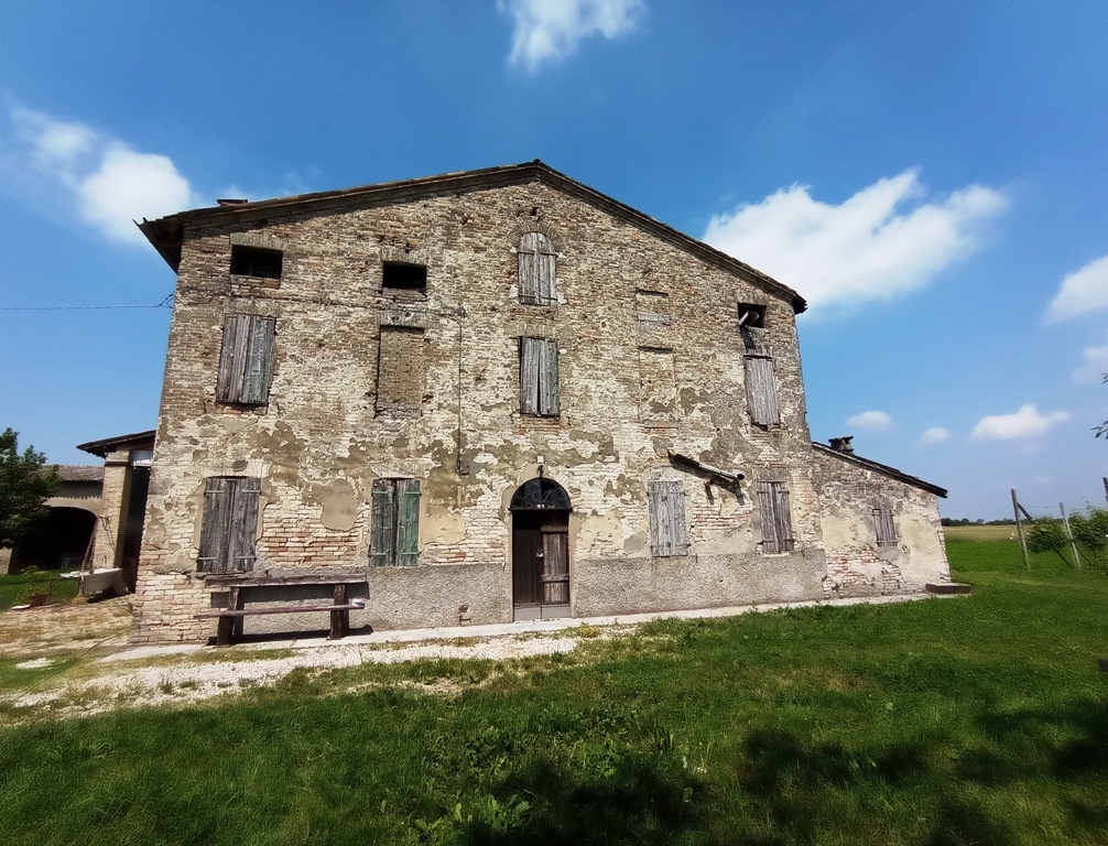 Casa colonica da ristrutturare in zona Paradigna (CS5)