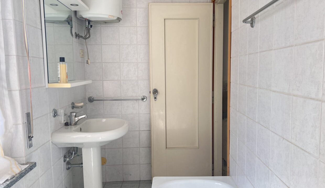 bagno casa con giardino Mezzano Superi