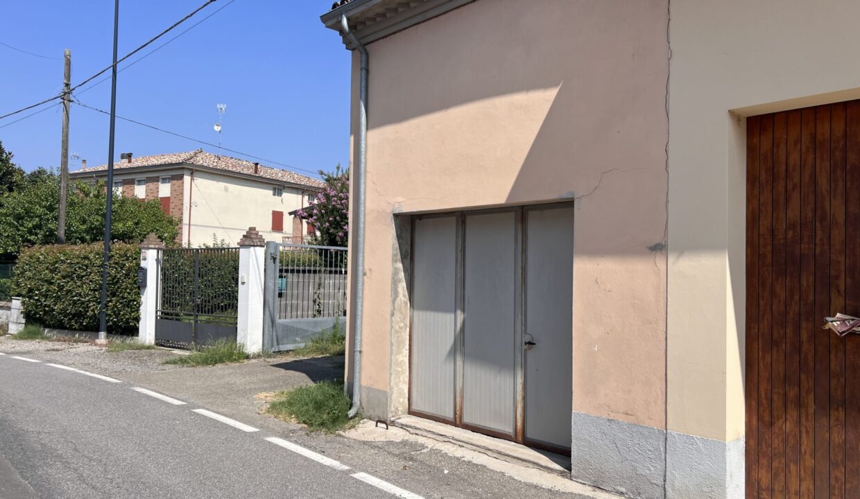 garage casa con giardino Mezzano Superi