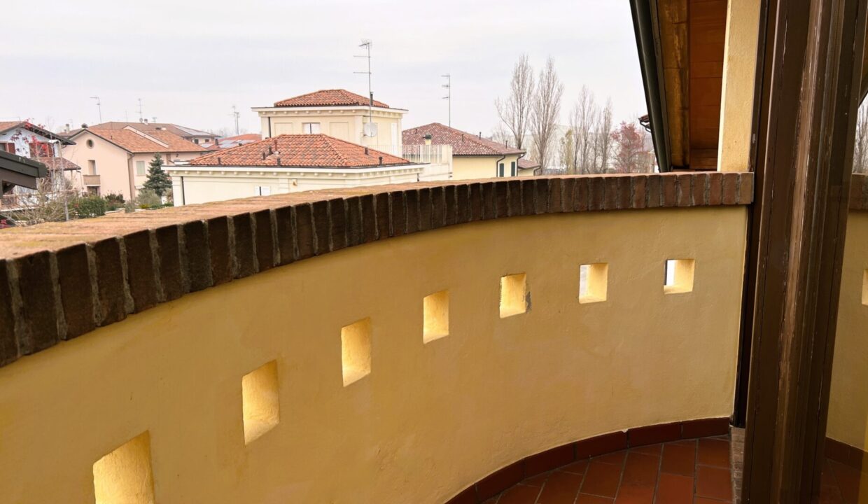 balcone porzione di bifamiliare Colorno