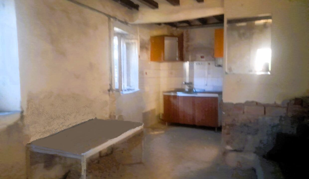 cucina palazzo da ristrutturare Sala Baganza