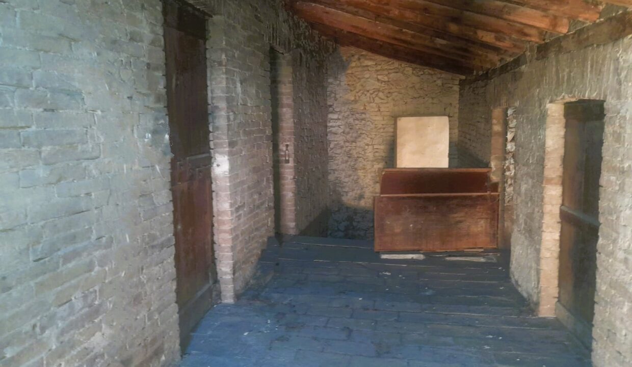 sottotetto palazzo da ristrutturare Sala Baganza