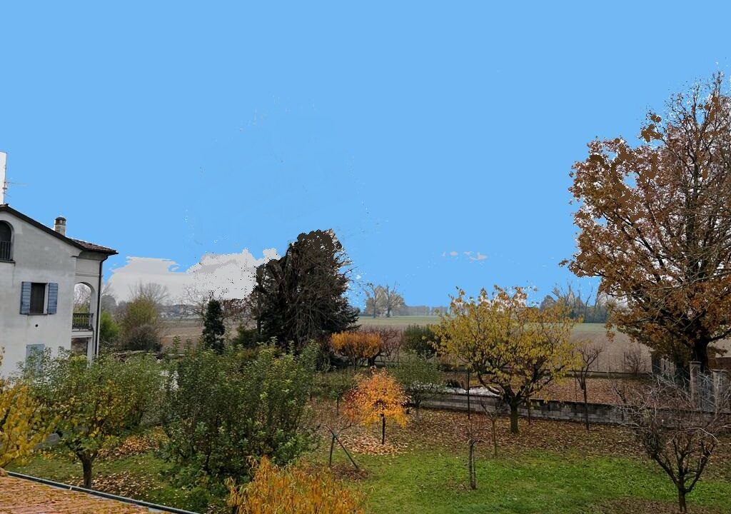 vista mansarda da ristrutturare Casale di Mezzani